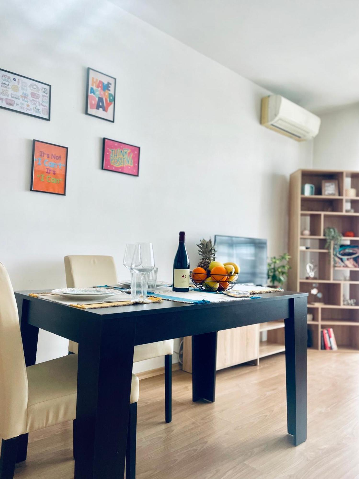 Appartamento Апартамент Flowers Varna Esterno foto