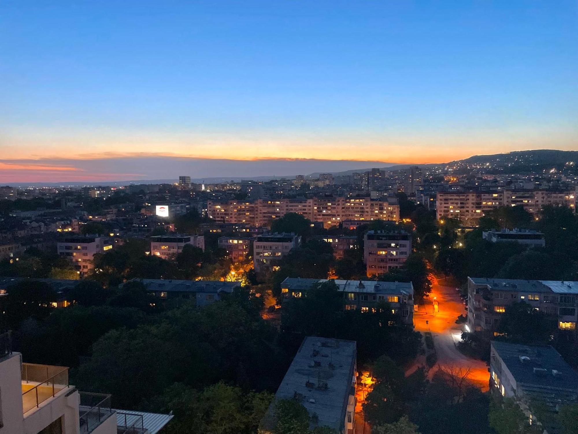 Appartamento Апартамент Flowers Varna Esterno foto