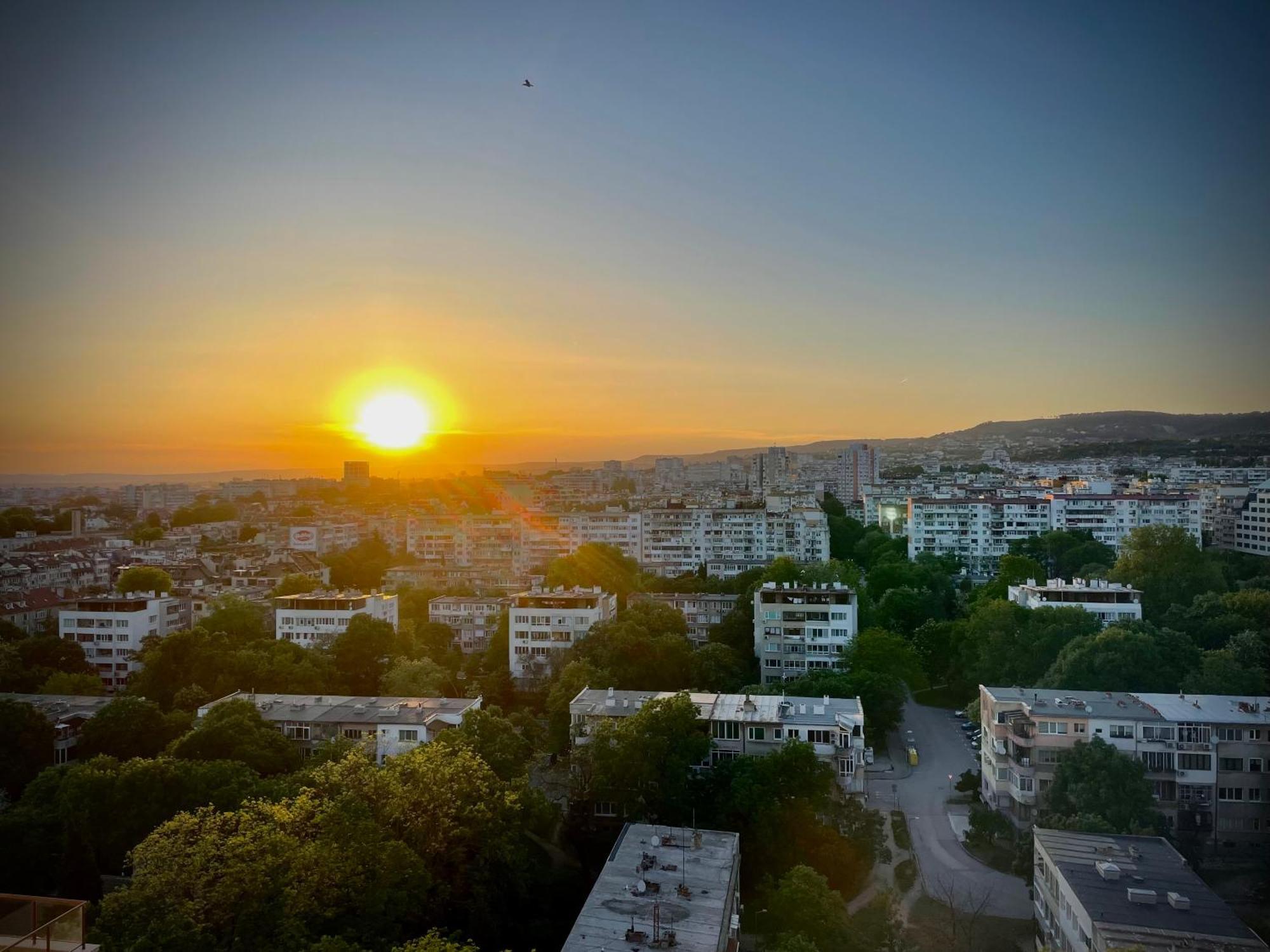 Appartamento Апартамент Flowers Varna Esterno foto